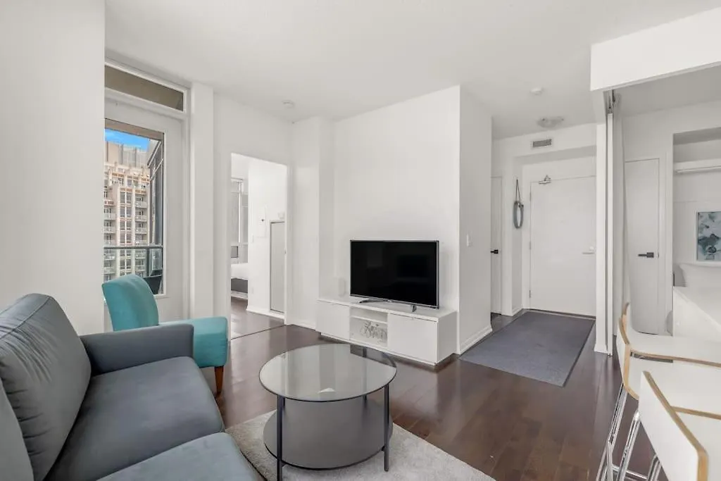 2 Bedroom With Amazing City Views & Free Parking Toronto 0*,  Canada